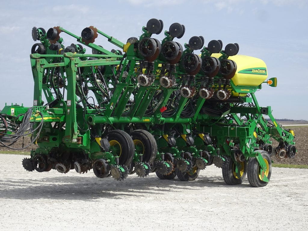 2019 John Deere 1795 Equipment Image0