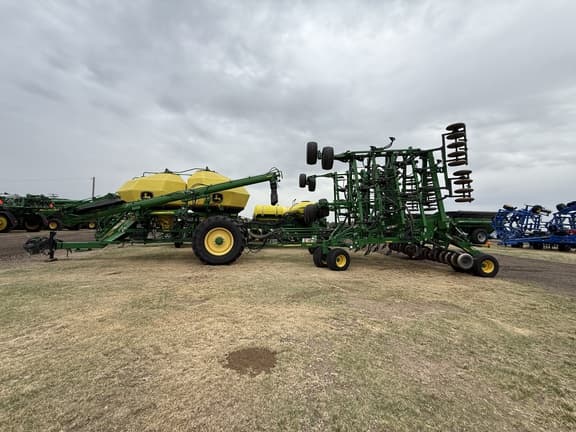 Image of John Deere 1830 Primary image