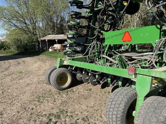 Image of John Deere 1890 equipment image 4