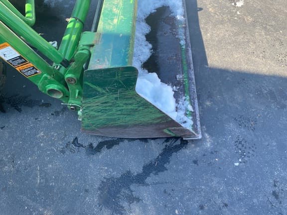 Image of John Deere 2025R equipment image 3