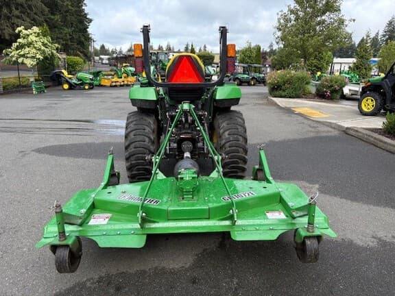 Image of John Deere 2032R equipment image 3