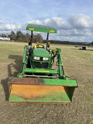 Image of John Deere 2032R equipment image 3