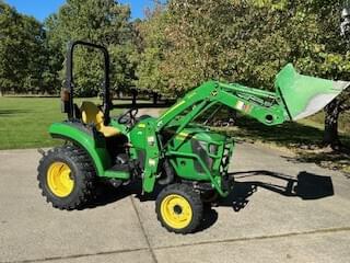 Image of John Deere 2038R equipment image 4