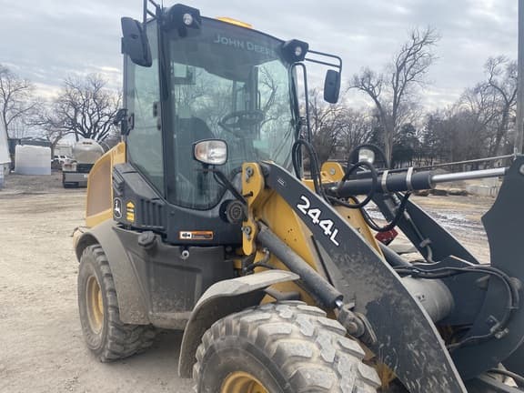 Image of John Deere 244L Primary image
