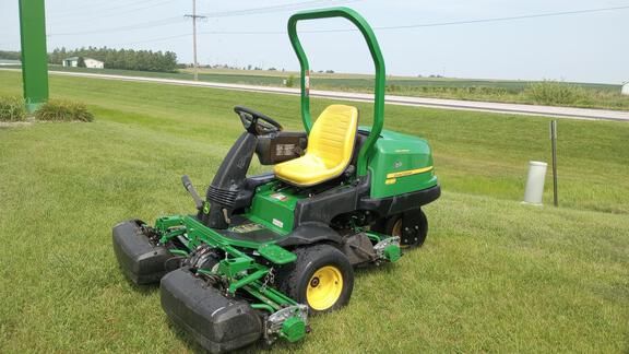 2019 John Deere 2500E Equipment Image0