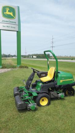 Image of John Deere 2500E equipment image 1