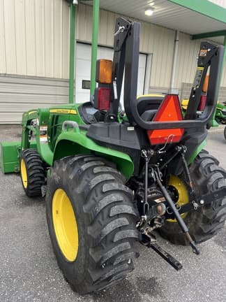 Image of John Deere 3025E equipment image 2