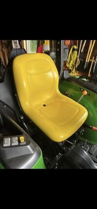 Image of John Deere 3032E equipment image 4