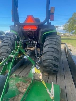 Image of John Deere 3038E equipment image 4