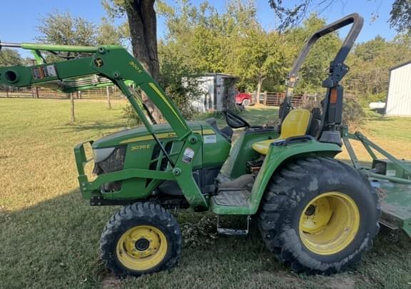 Image of John Deere 3038E equipment image 2