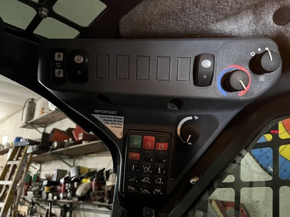 Image of John Deere 317G equipment image 2