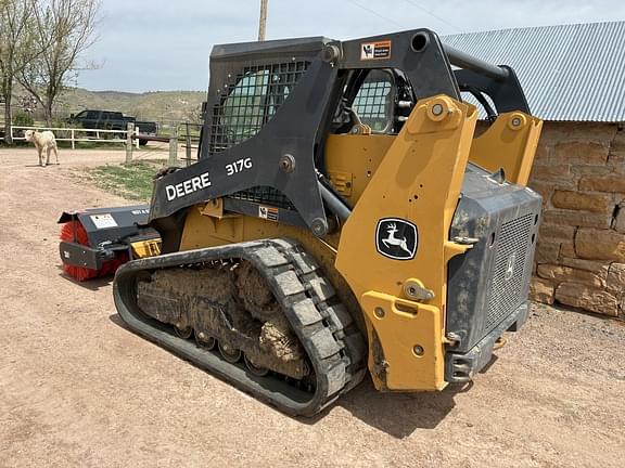 Image of John Deere 317G equipment image 2
