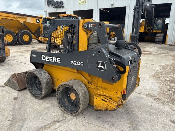 Image of John Deere 320G equipment image 2