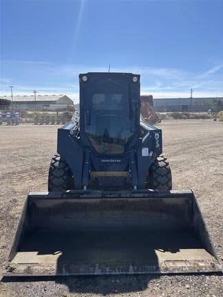 Image of John Deere 324G equipment image 2