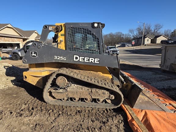 Image of John Deere 325G equipment image 4
