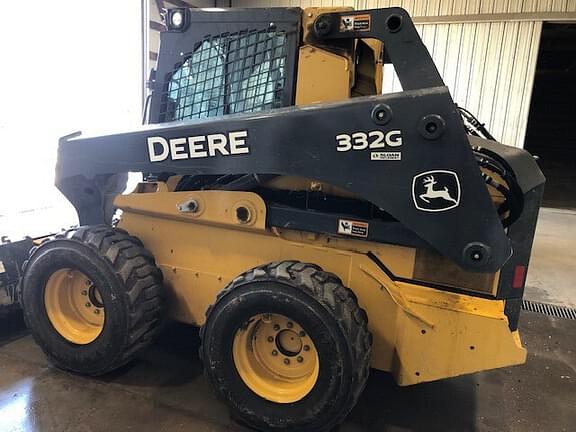 Image of John Deere 332G equipment image 4