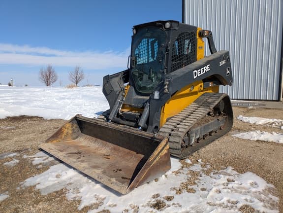 Image of John Deere 333G equipment image 1