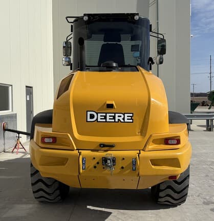 Image of John Deere 344L equipment image 3