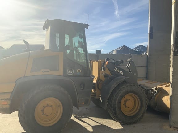 2019 John Deere 344L Equipment Image0