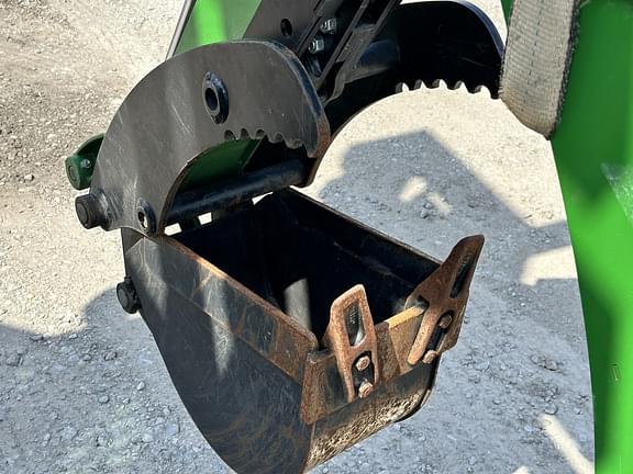 Image of John Deere 375A equipment image 4