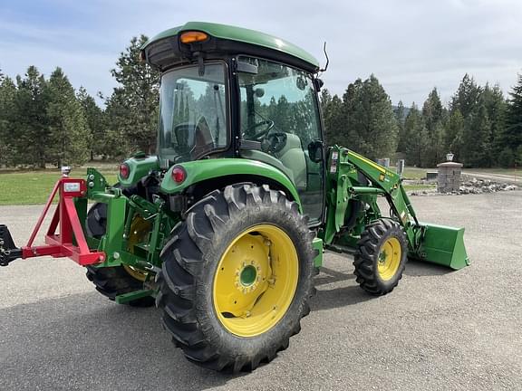 Image of John Deere 4052R equipment image 3