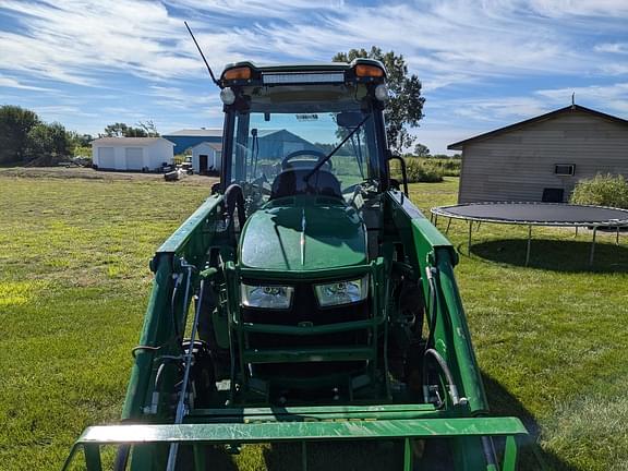 Image of John Deere 4052R equipment image 4