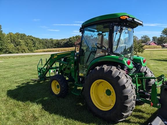 Image of John Deere 4052R equipment image 1