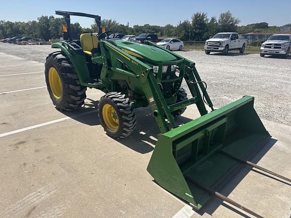 Image of John Deere 4066M equipment image 3