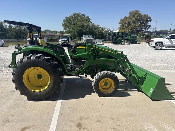 Image of John Deere 4066M equipment image 4