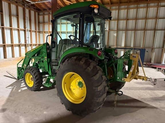 Image of John Deere 4066R equipment image 2