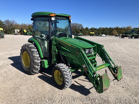 Image of John Deere 4066R equipment image 1