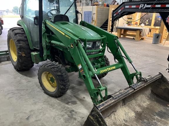 Image of John Deere 4066R equipment image 2