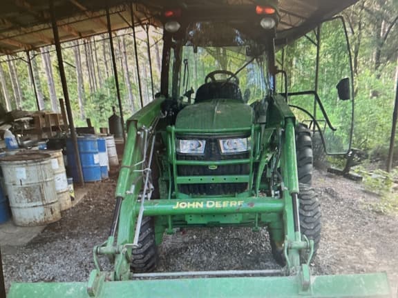 Image of John Deere 4066R equipment image 2