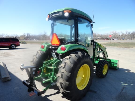 Image of John Deere 4066R equipment image 4