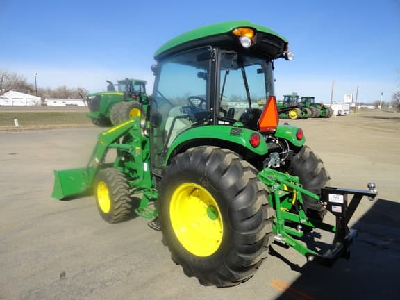 Image of John Deere 4066R equipment image 2