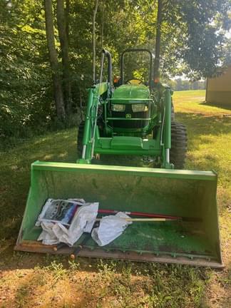 Image of John Deere 5065E equipment image 4