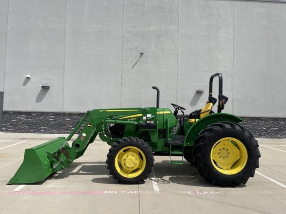 Main image John Deere 5075E