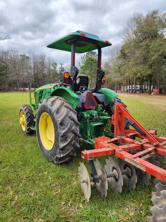Image of John Deere 5075E equipment image 2