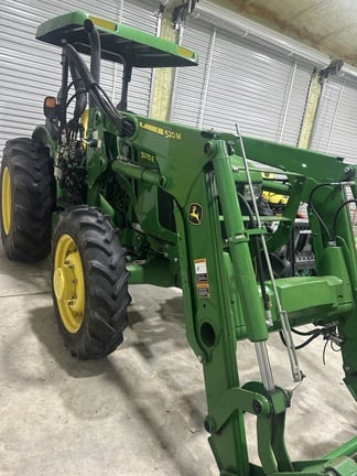 2019 John Deere 5075E Equipment Image0