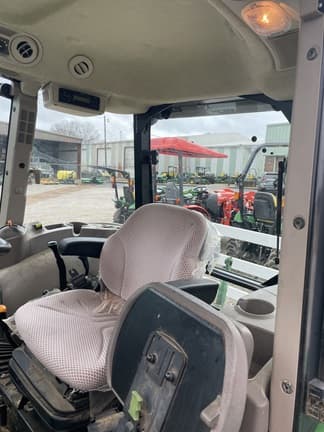 Image of John Deere 5075E equipment image 3