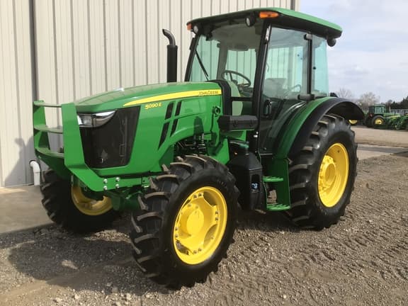 Image of John Deere 5090E equipment image 2