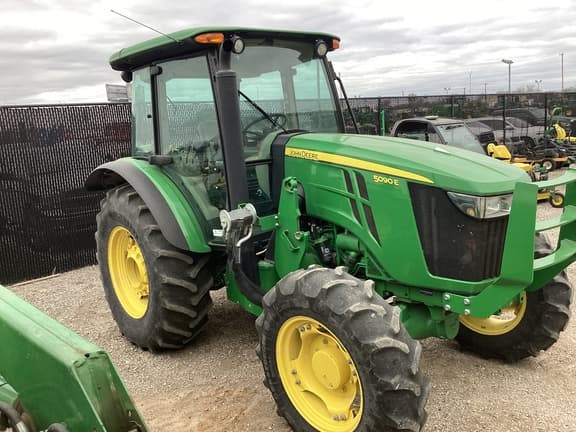 Image of John Deere 5090E equipment image 3