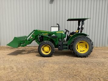 Main image John Deere 5090E