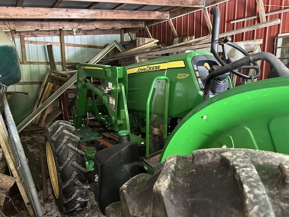 2019 John Deere 5090E Equipment Image0