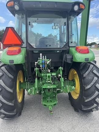 Image of John Deere 5090E equipment image 2