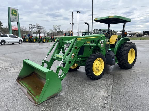 2019 John Deere 5090E Equipment Image0