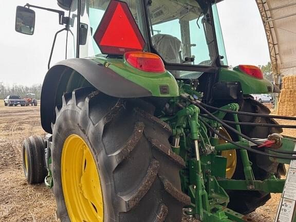 Image of John Deere 5090M equipment image 4