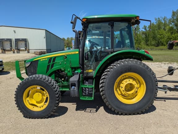 Image of John Deere 5090M equipment image 1