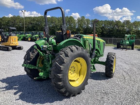 Image of John Deere 5100E equipment image 3