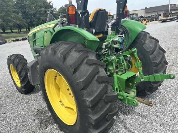 Image of John Deere 5100E equipment image 3